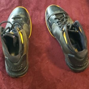 Chess check shack basketball shoes